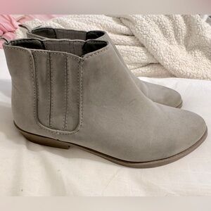 Gap Gray Ankle Booties Size 7